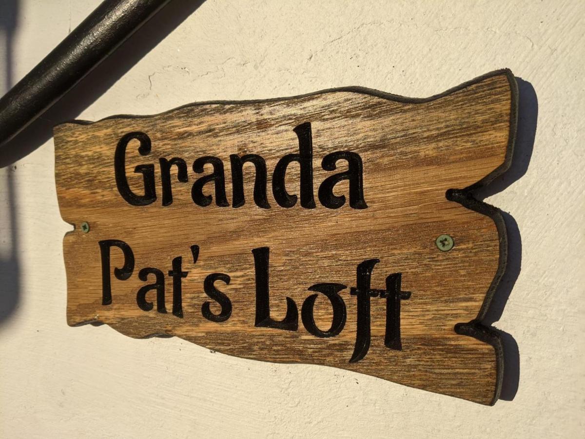 Granda Pat'S Loft Apartment Crossmaglen Ngoại thất bức ảnh